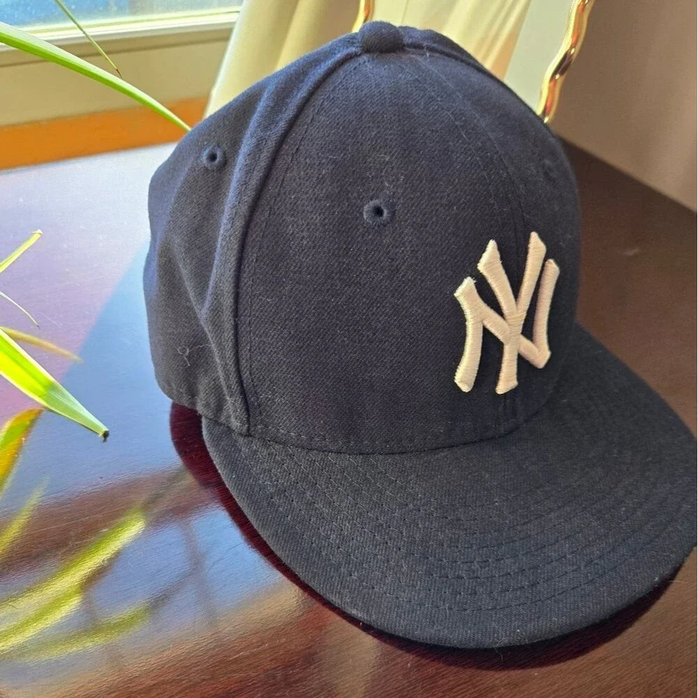 New Era 59FIFTY New York Yankees Official On-Field Fitted Hat - Size 7 1/8